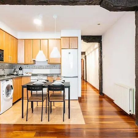 Apartamento Siete Calles / Art *