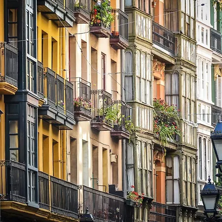 Apartamento Siete Calles / Art *