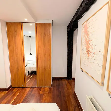 Siete Calles / Art Apartament *
