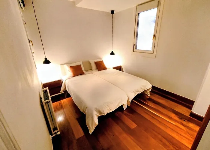 Siete Calles / Art Apartment Bilbao