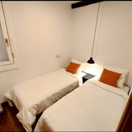 Siete Calles / Art Apartman *